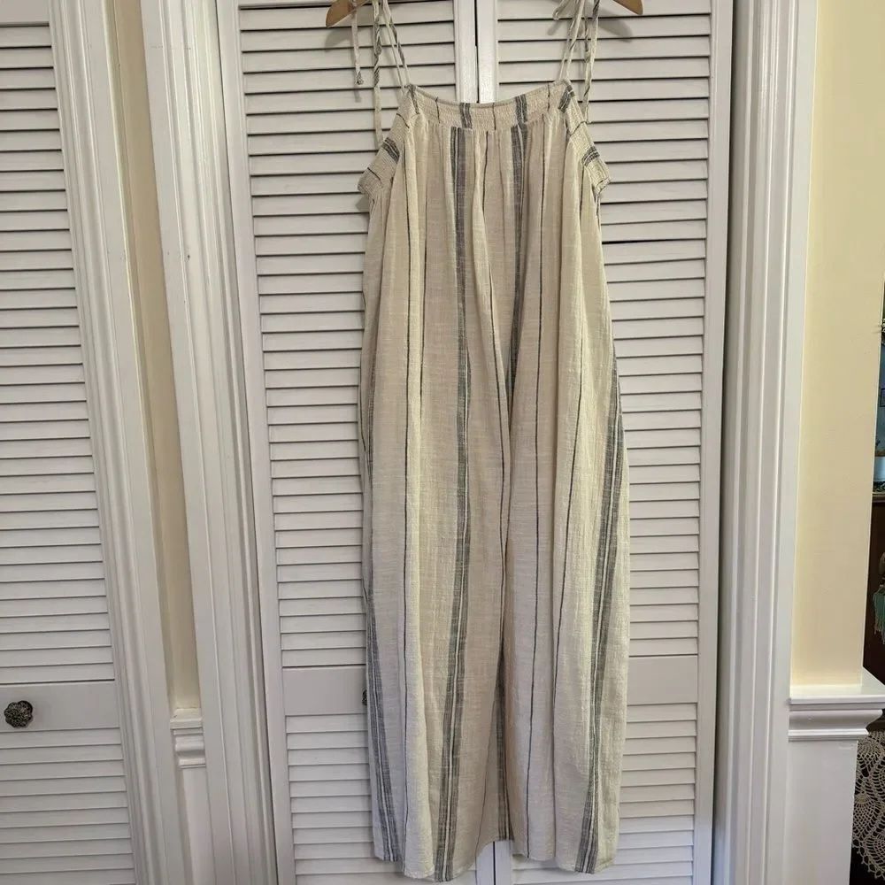 Abercrombie & Fitch Ivory & Black Wide-Flowy Crinkle Cotton Dress